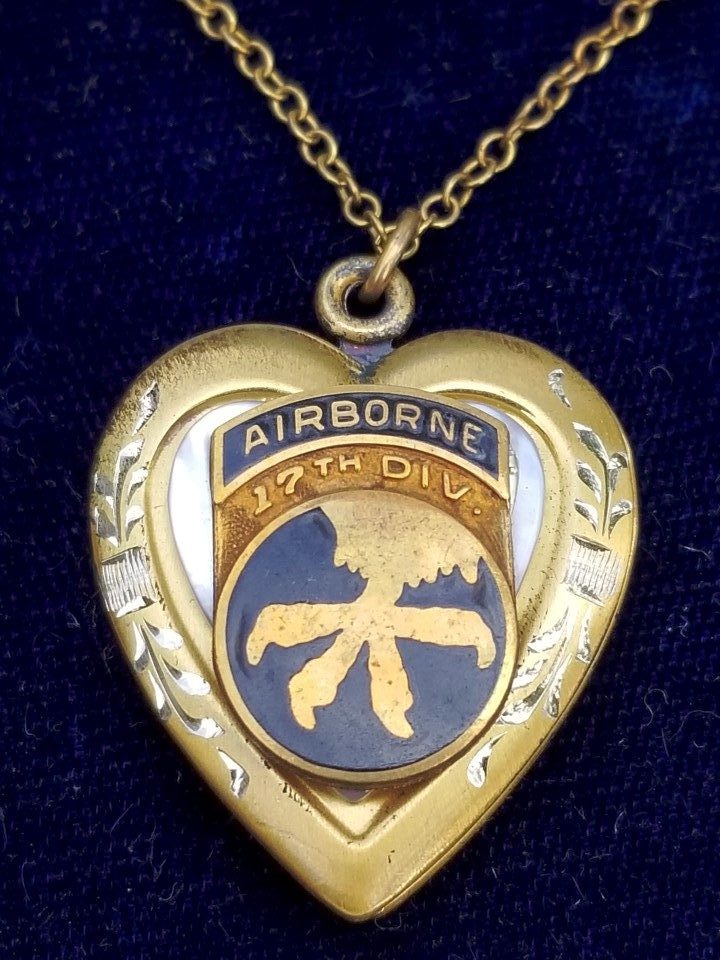 WWII 17th Airborne Division Sweetheart Jewelry Locket