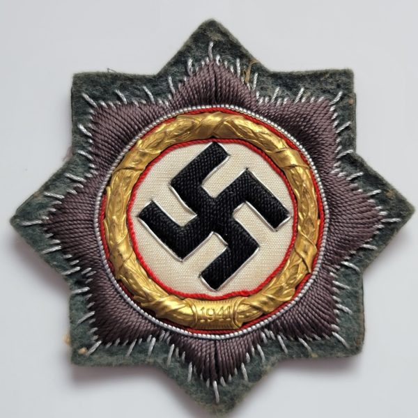 WWII WWII Heer German Cross In Gold Cloth Medal